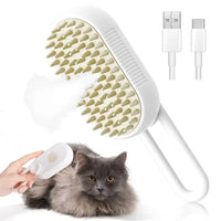 Cepillo de vapor GetZenko blanco en la mano, cepillando a un gato de pelo largo